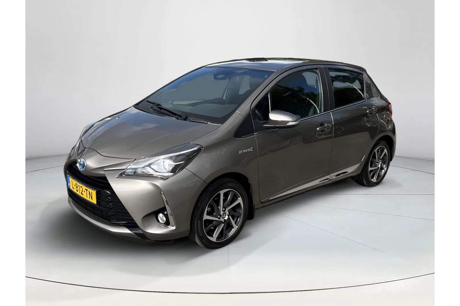 Toyota Yaris (2018) — foto 1