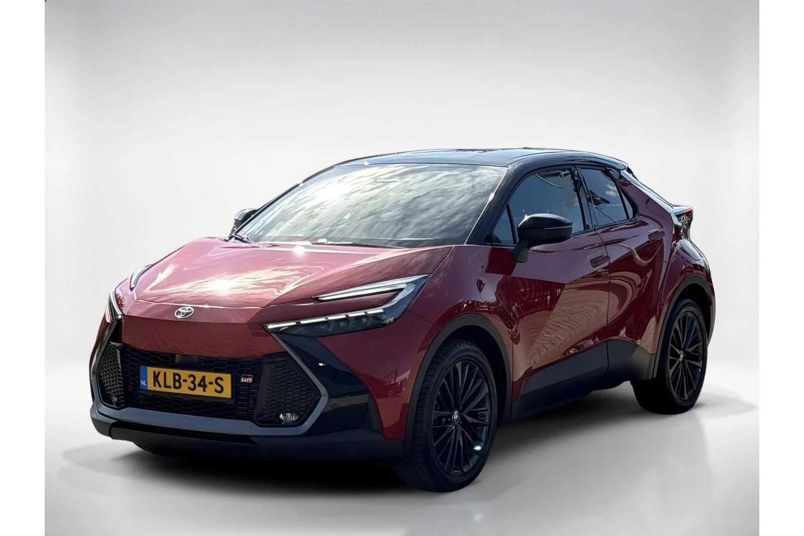 Toyota C-HR (2024) — foto 1