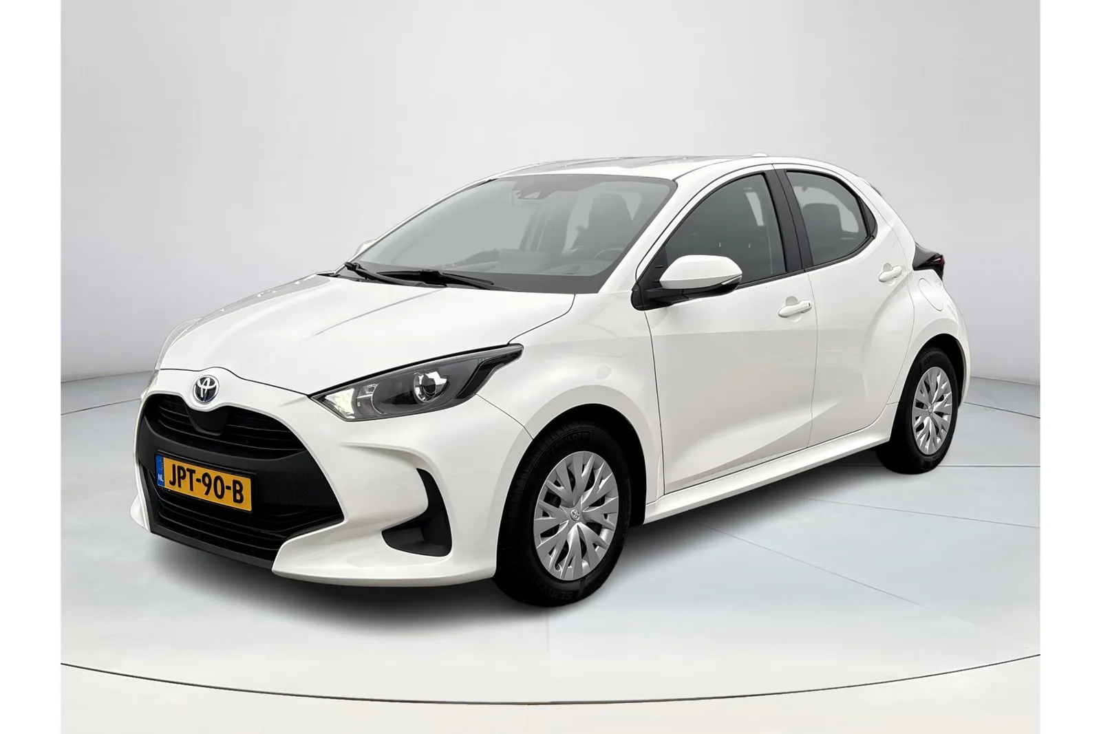 Toyota Yaris (2022) — foto 1