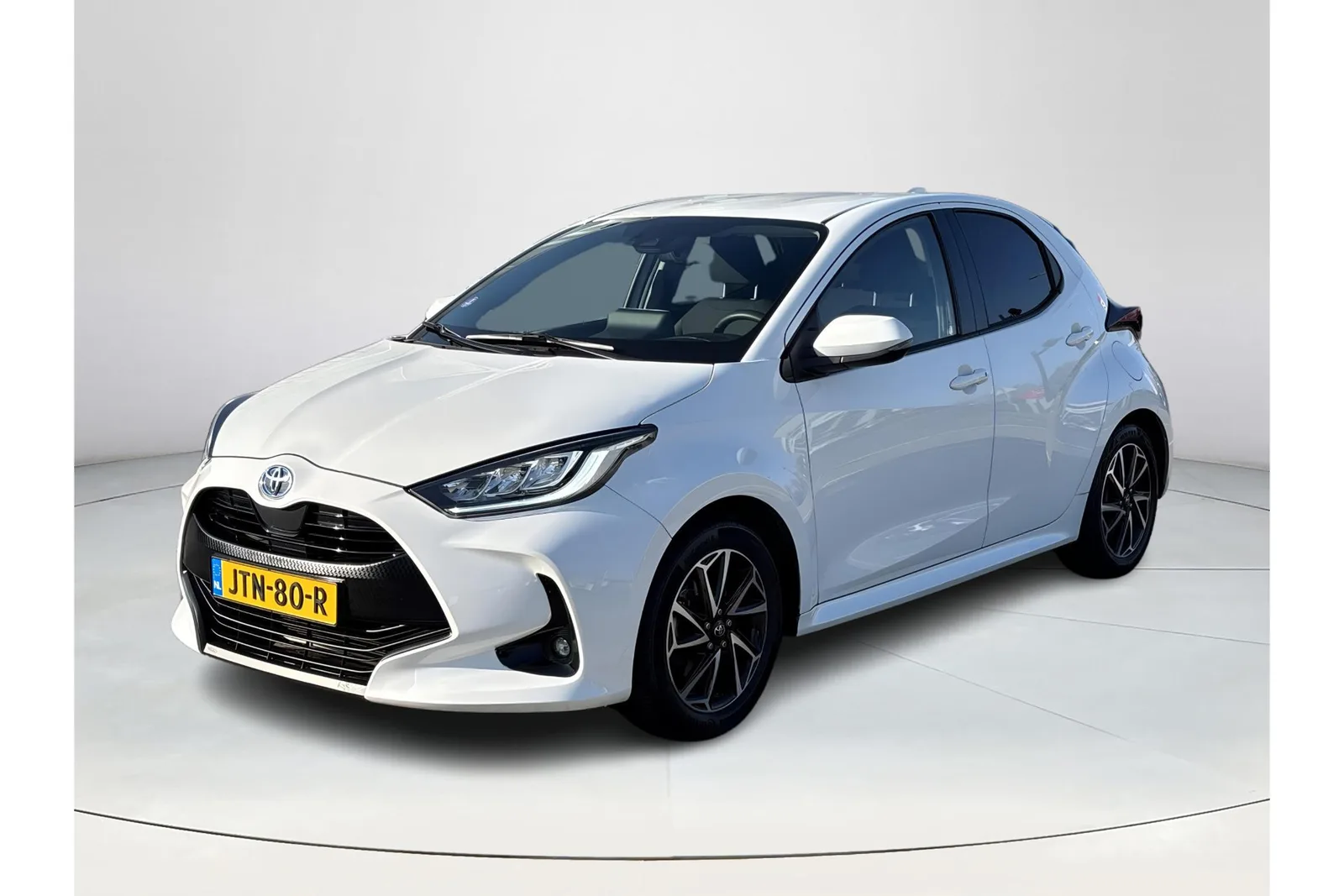 Toyota Yaris (2021) — foto 1