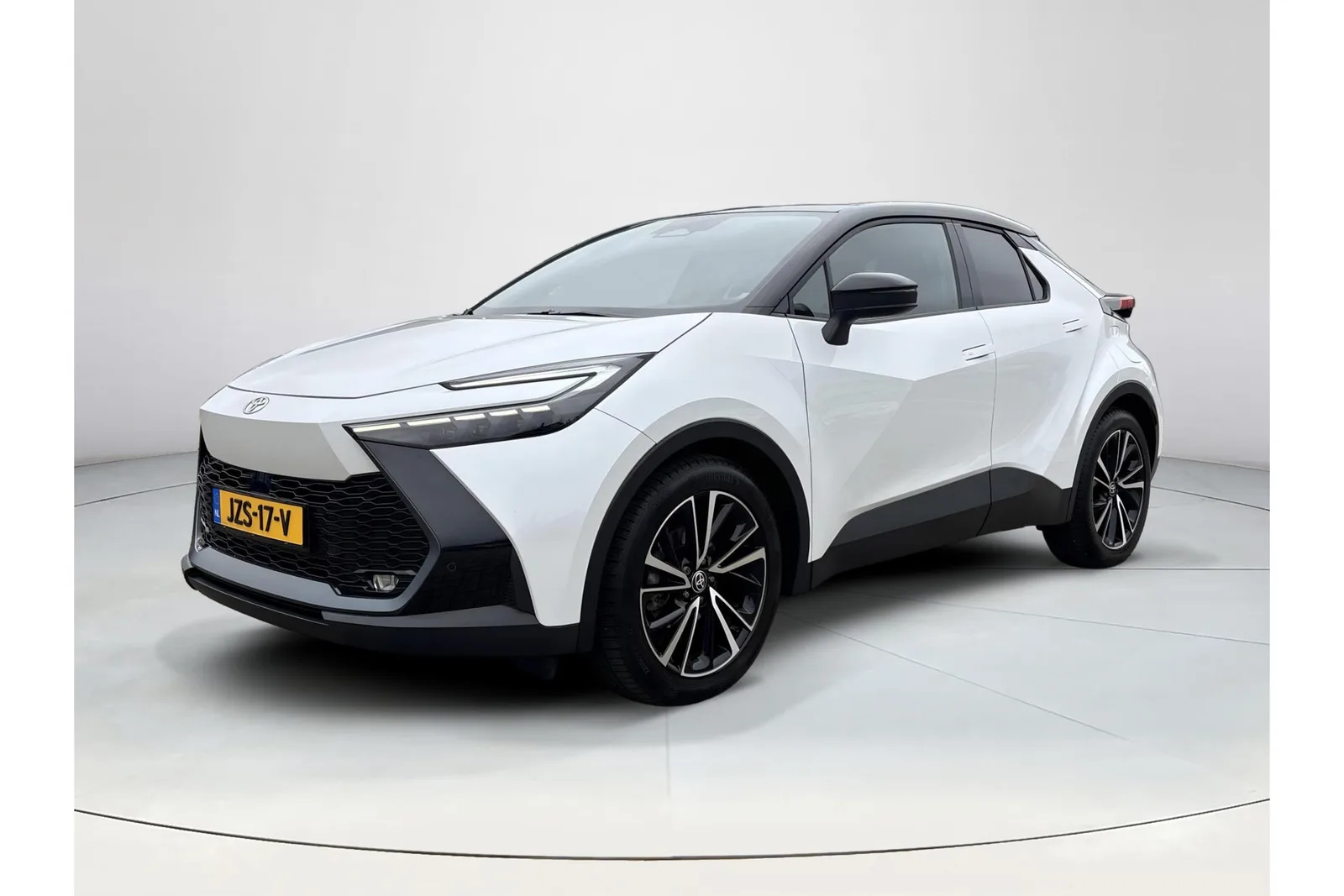 Toyota C-HR (2024) — foto 1