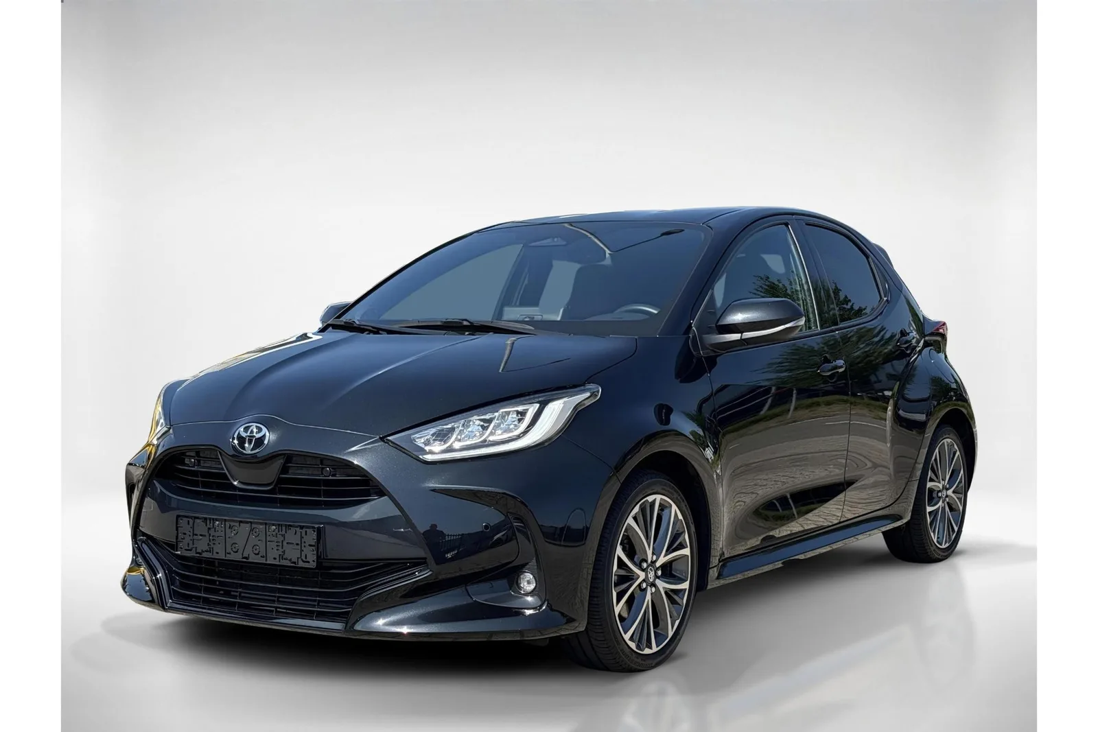 Toyota Yaris (2024) — foto 1