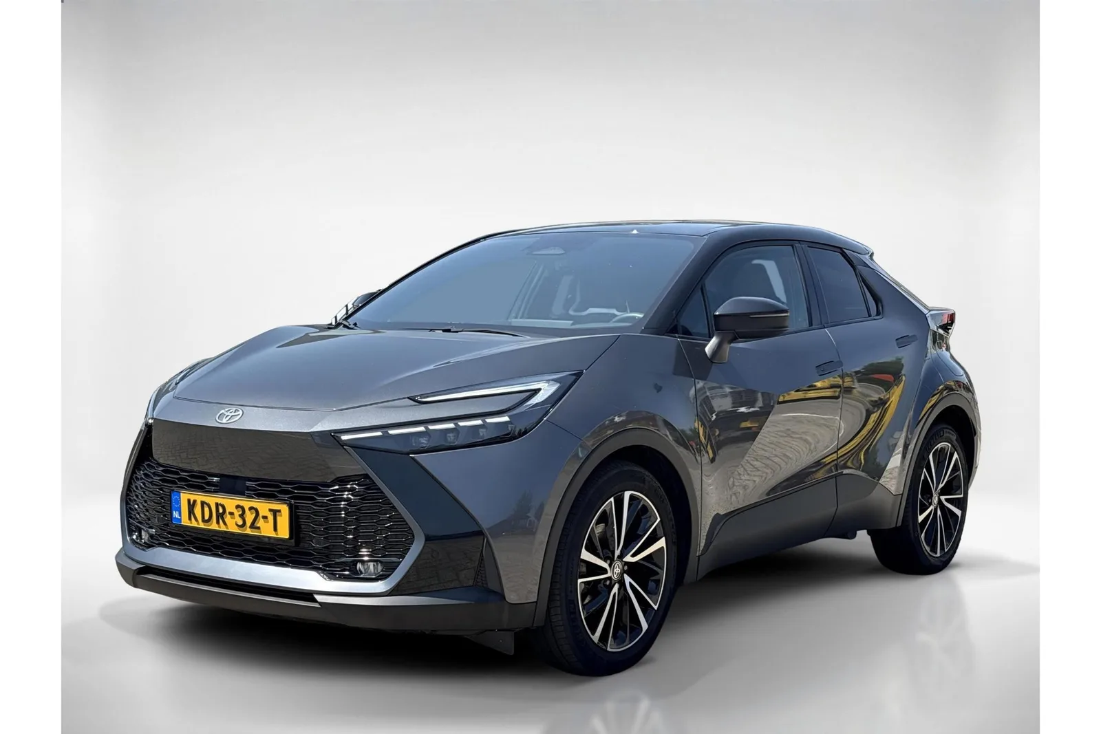 Toyota C-HR (2024) — foto 1