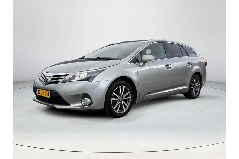 Toyota Avensis (2013)