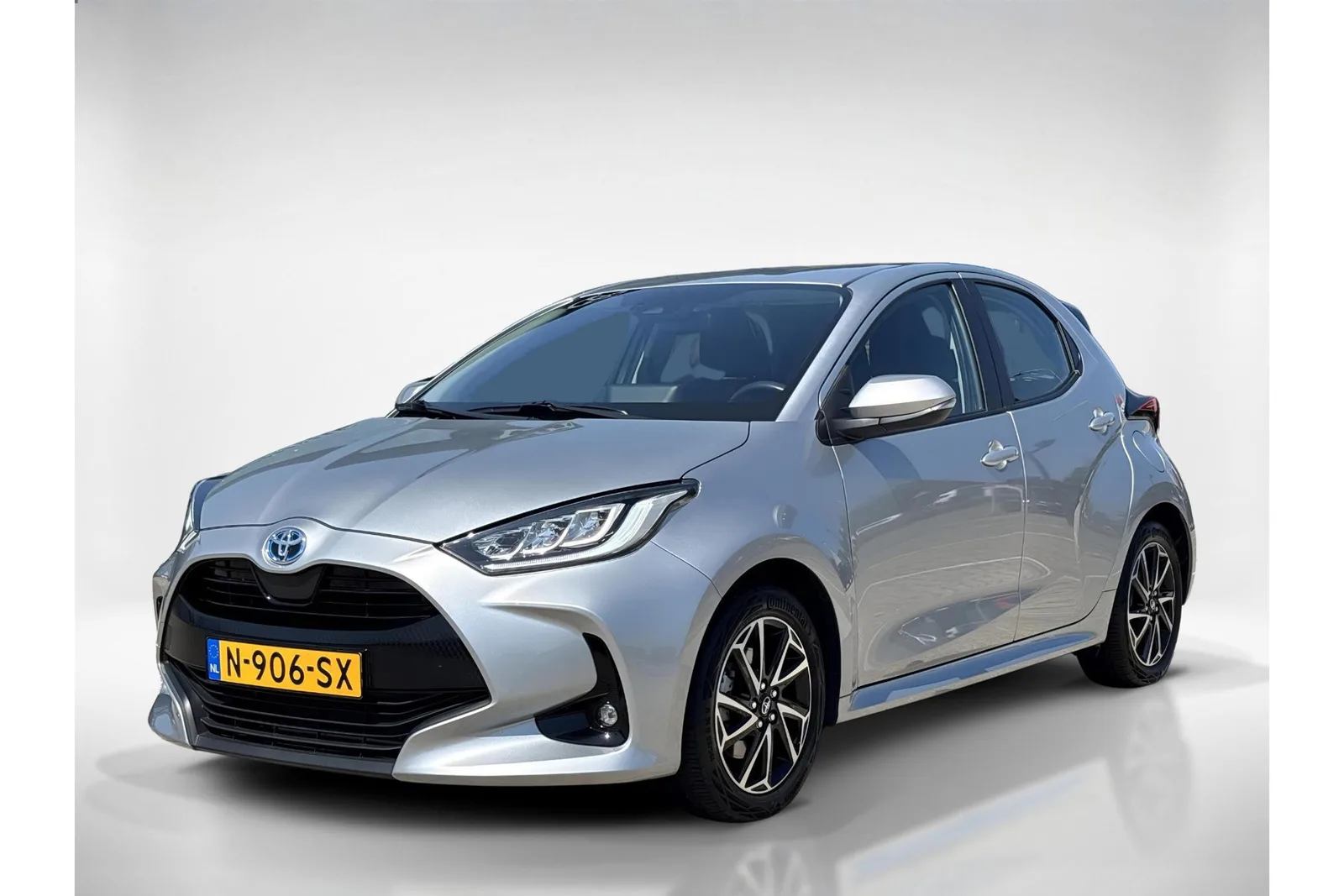 Toyota Yaris (2021) — foto 1