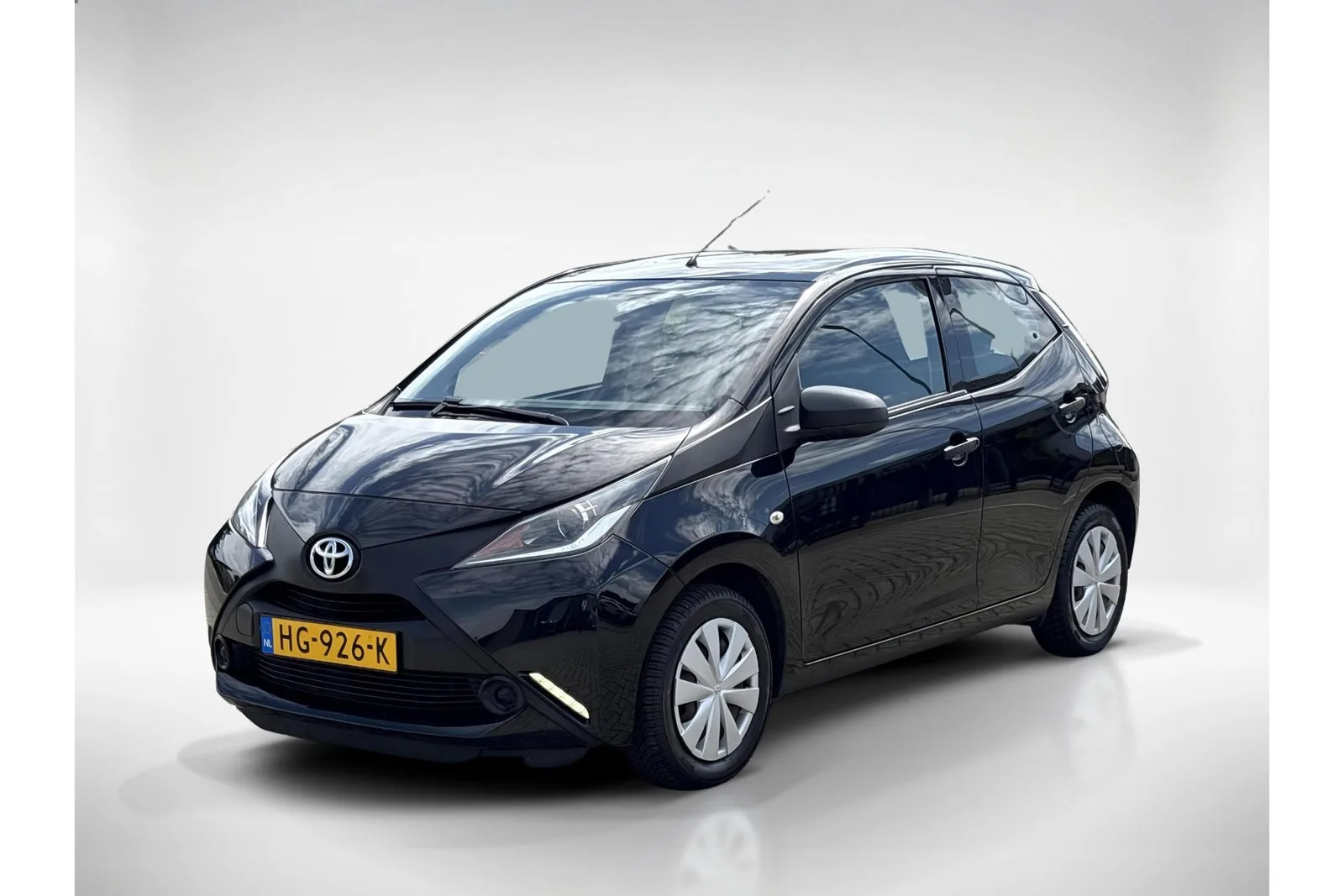 Toyota Aygo (2015) — foto 1