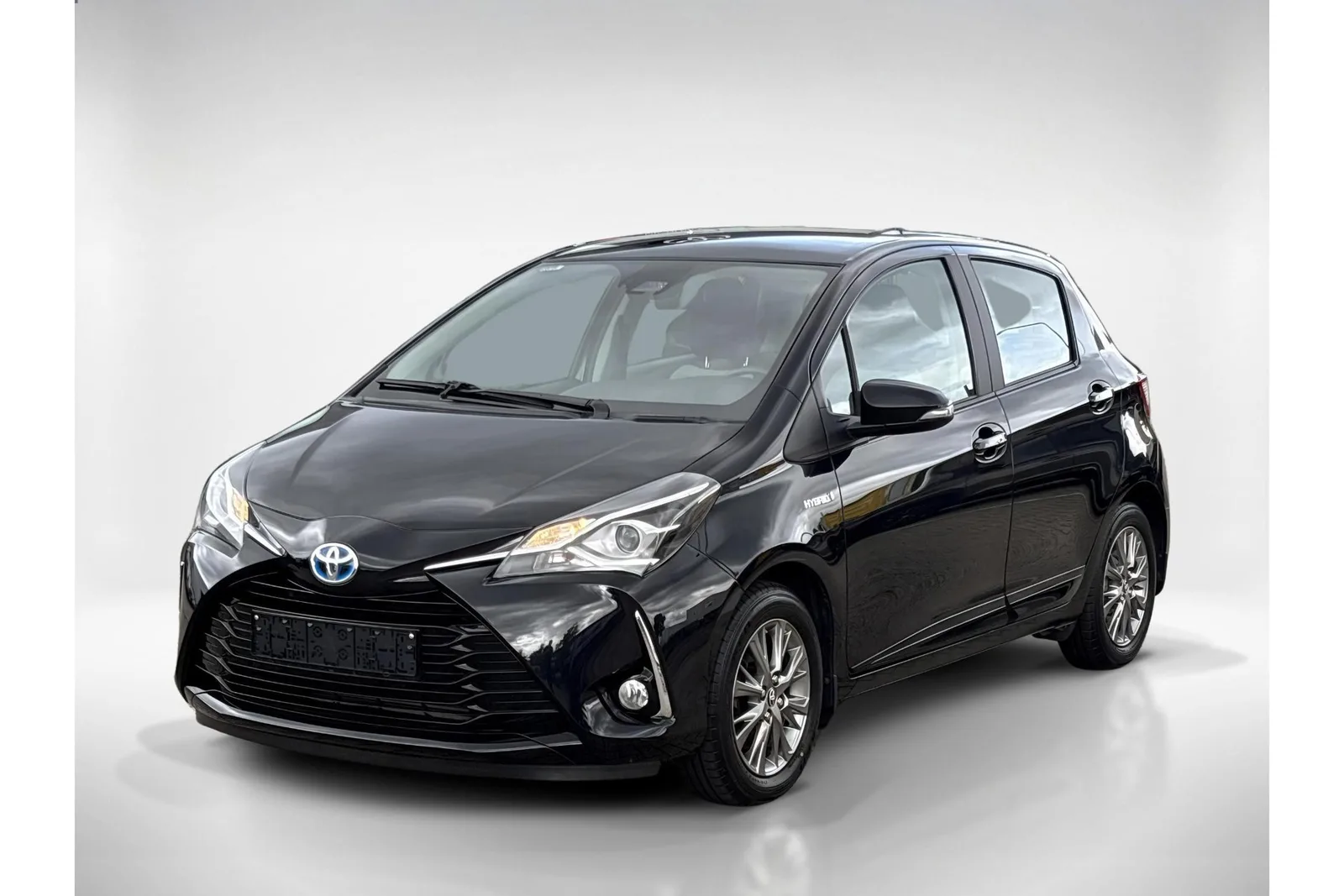 Toyota Yaris (2017) — foto 1