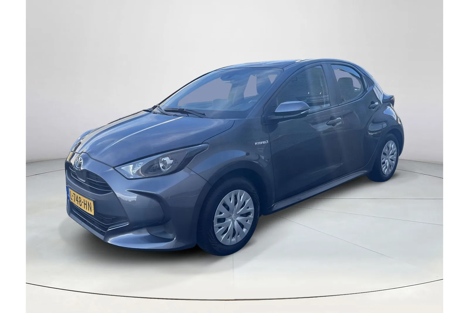 Toyota Yaris (2021) — foto 1