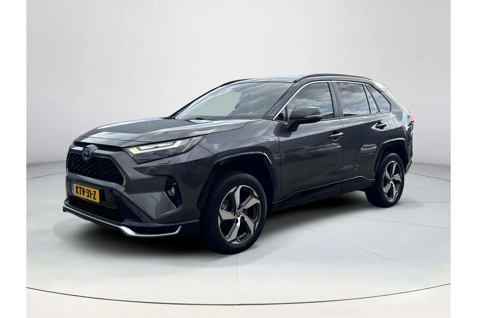 Toyota RAV4 (2022) — foto 1