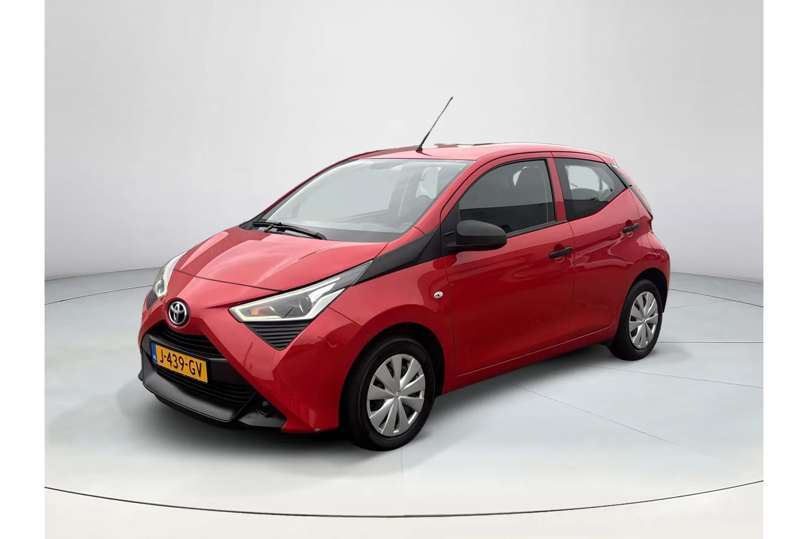 Toyota Aygo (2020) — foto 1