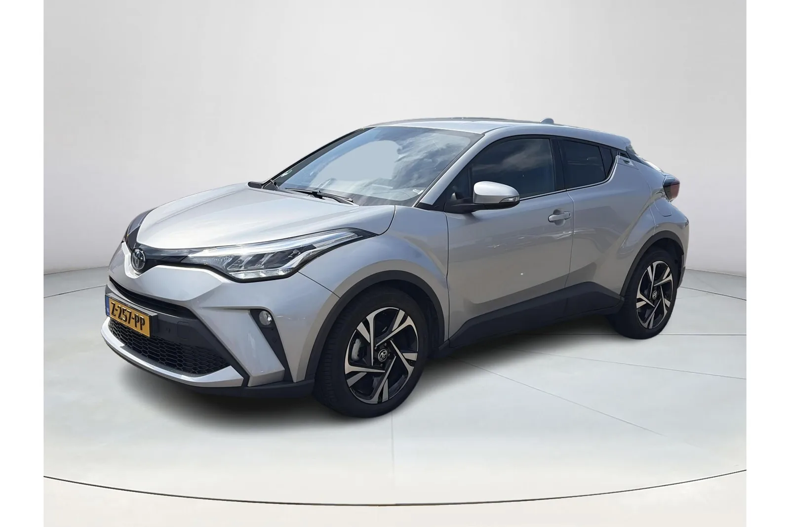 Toyota C-HR (2024) — foto 1