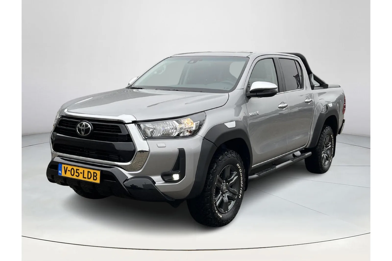 Toyota Hilux (2024) — foto 1