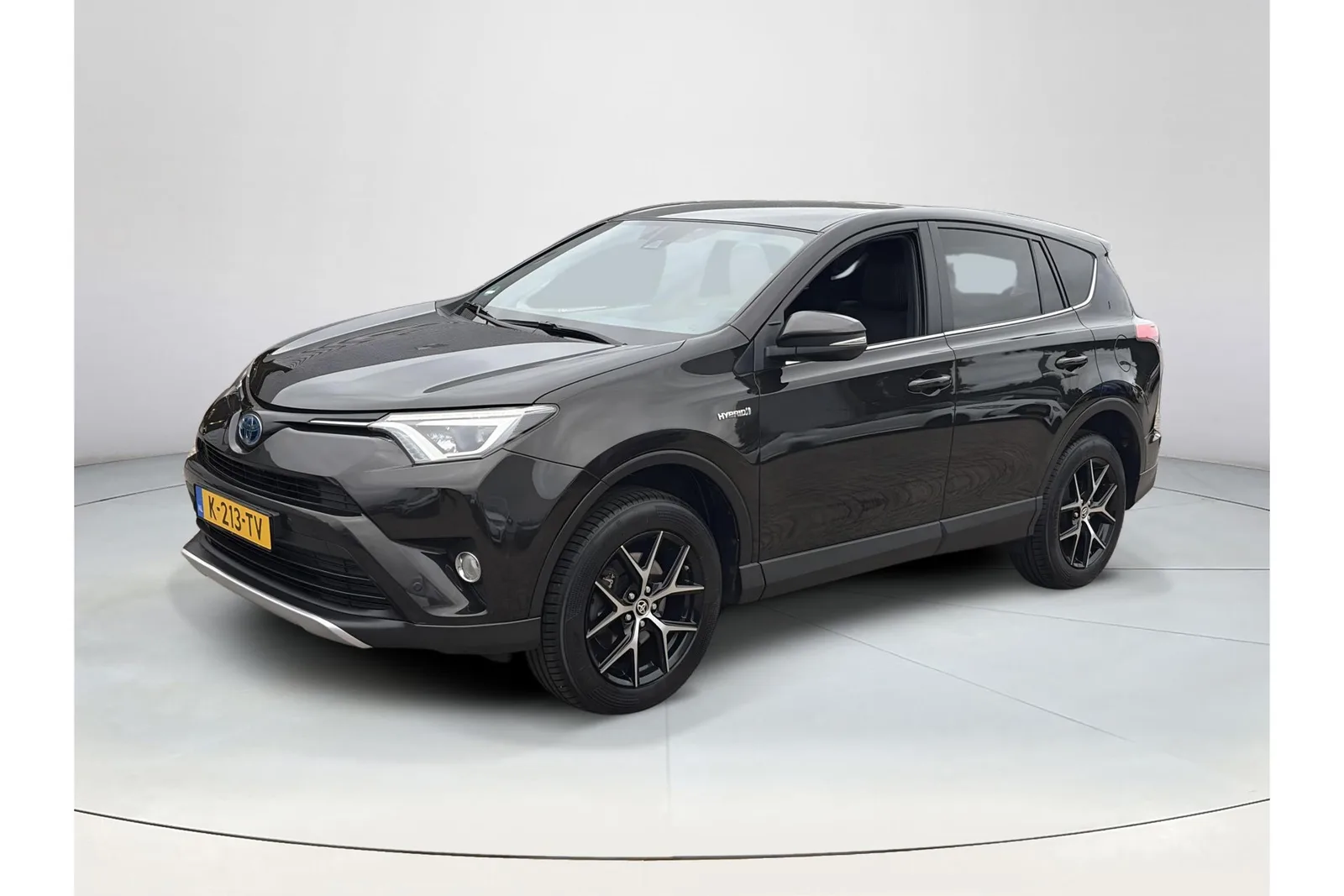 Toyota RAV4 (2016) — foto 1