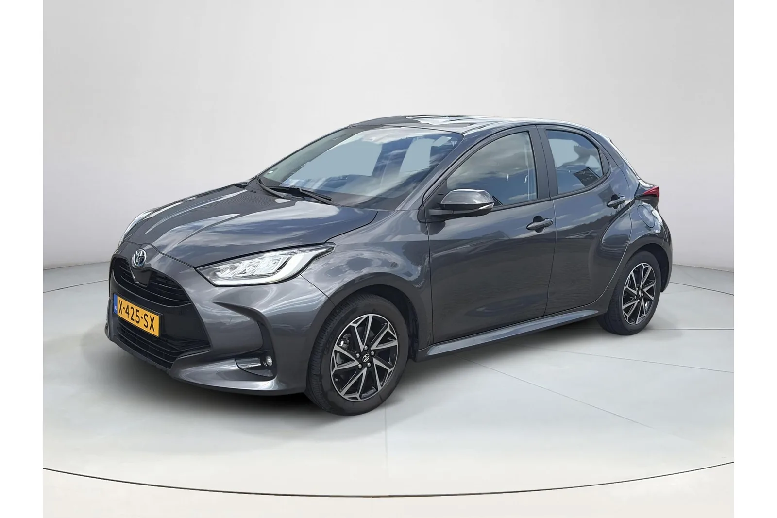 Toyota Yaris (2024) — foto 1