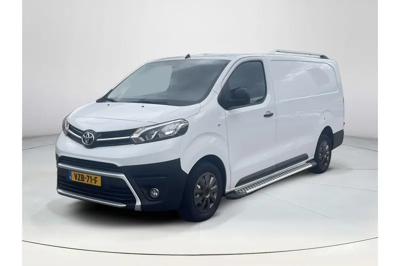 Toyota Proace (2023)