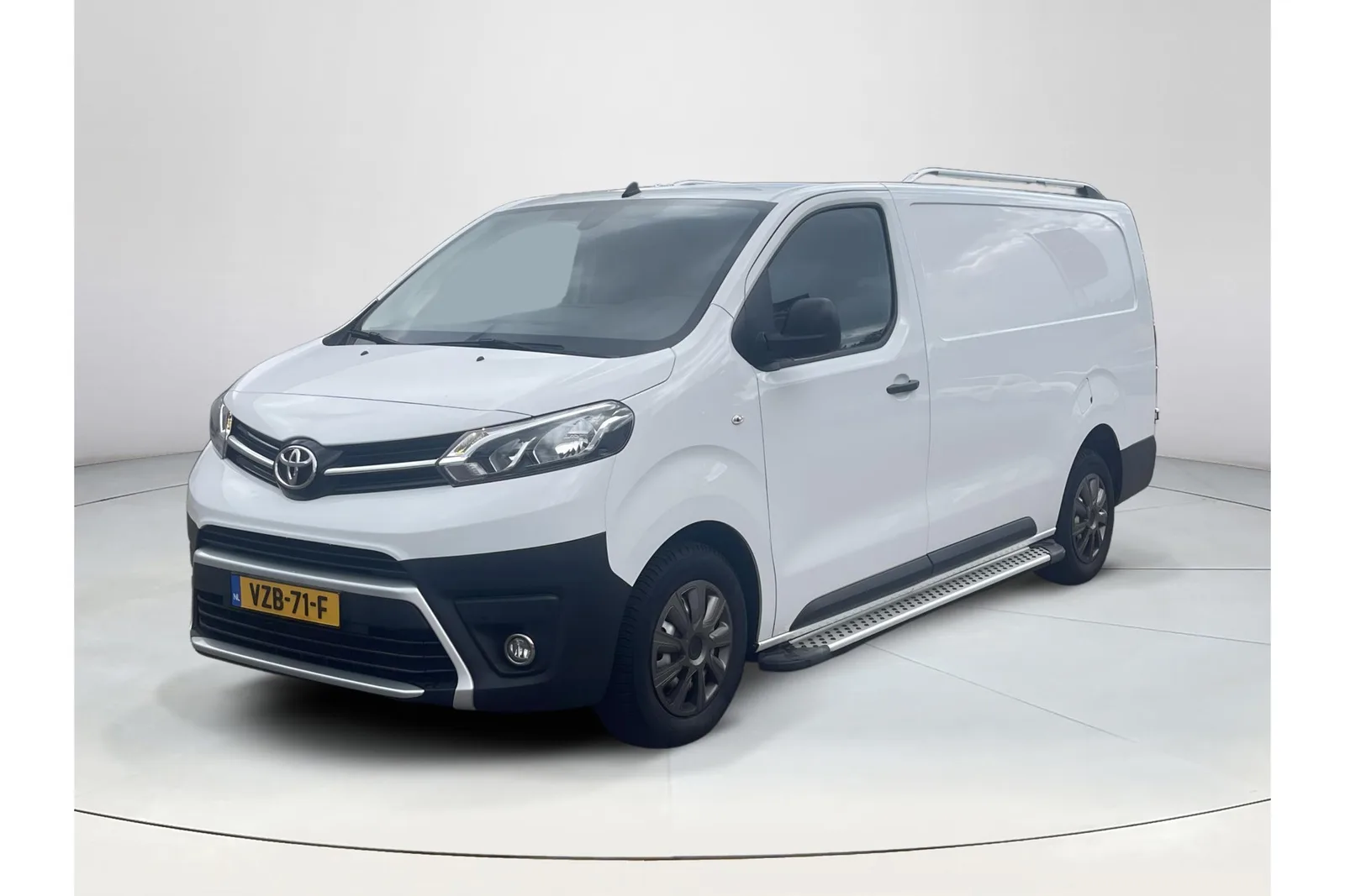 Toyota Proace (2023) — foto 1