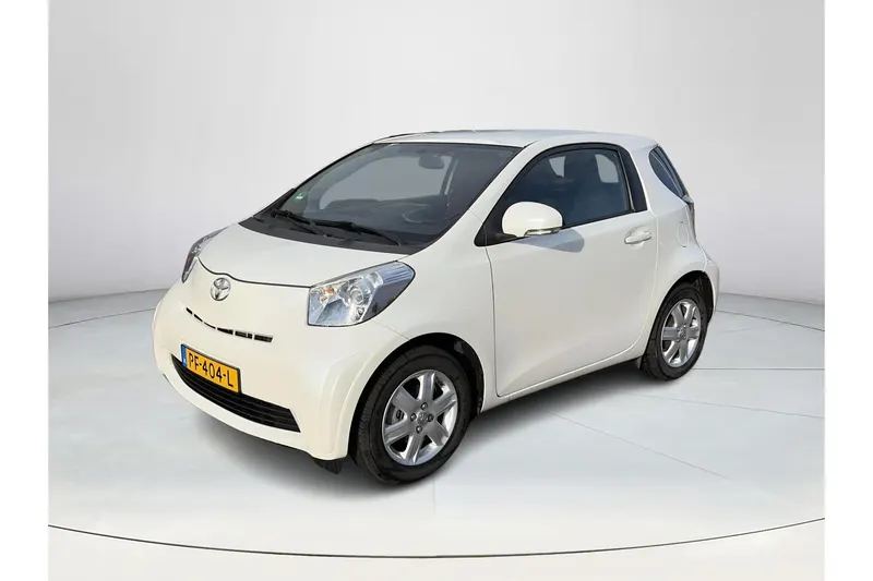 Toyota IQ (2011)