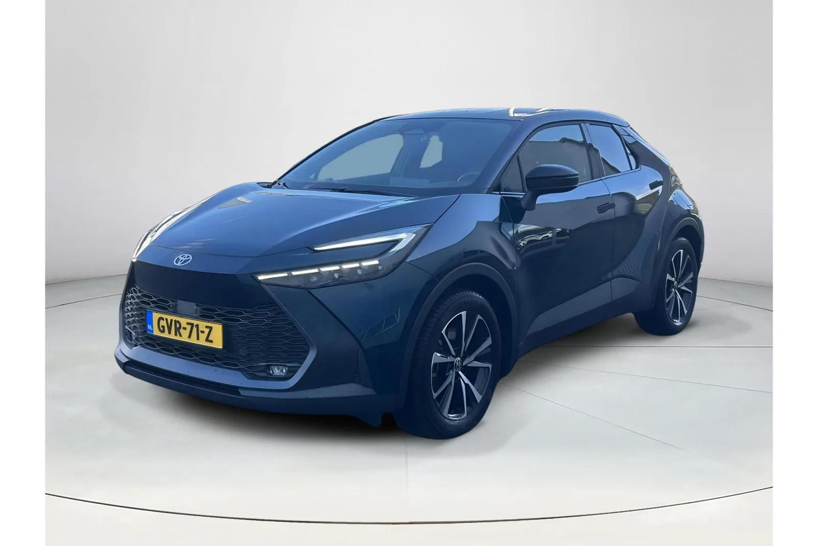 Toyota C-HR (2024) — foto 1