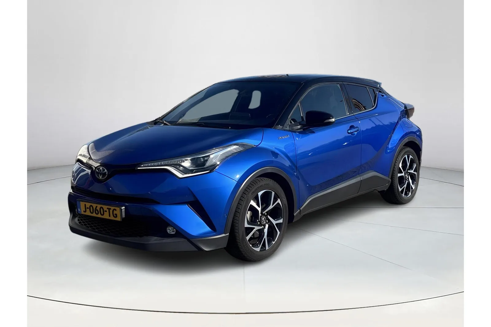 Toyota C-HR (2018) — foto 1