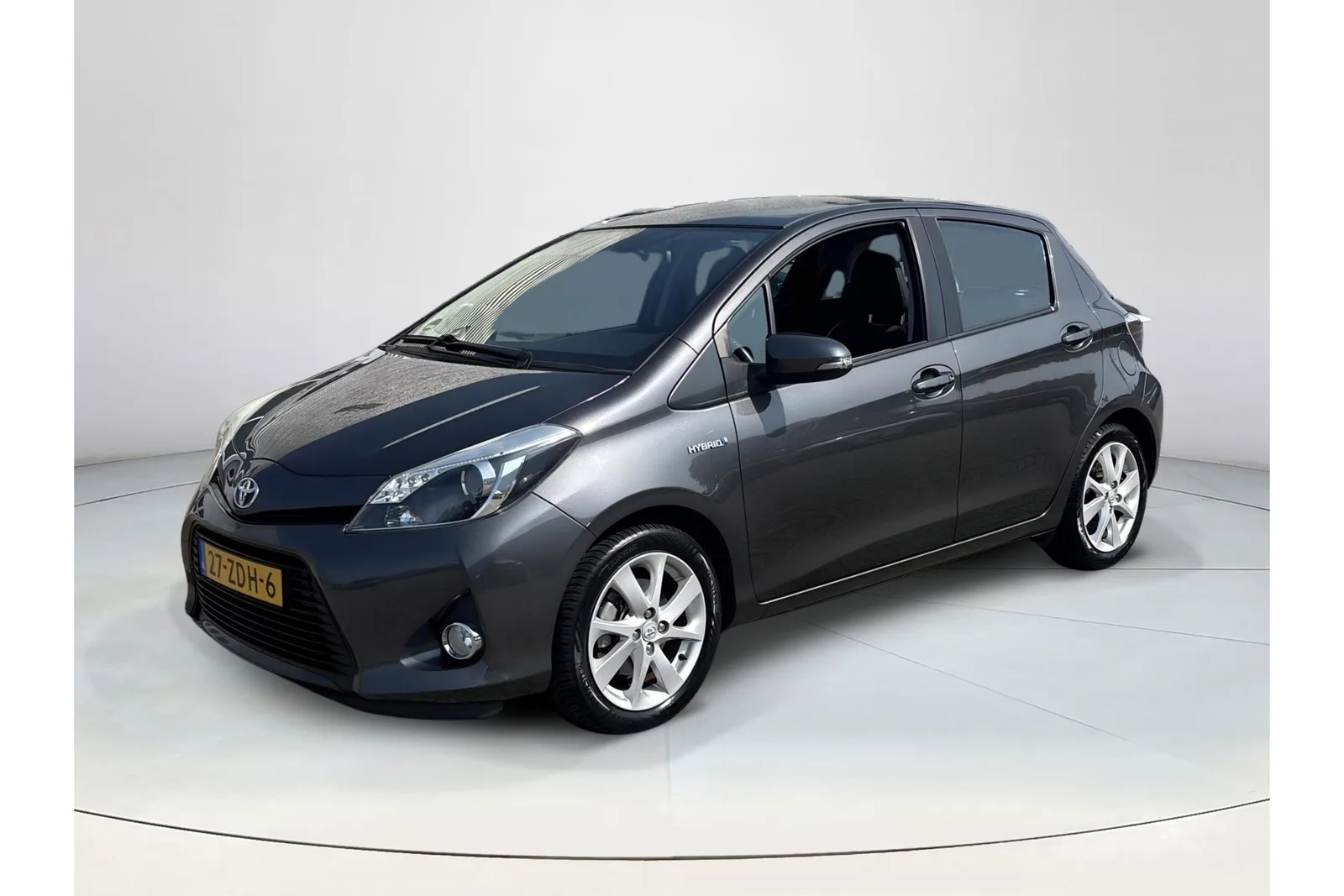 Toyota Yaris (2012) — foto 1