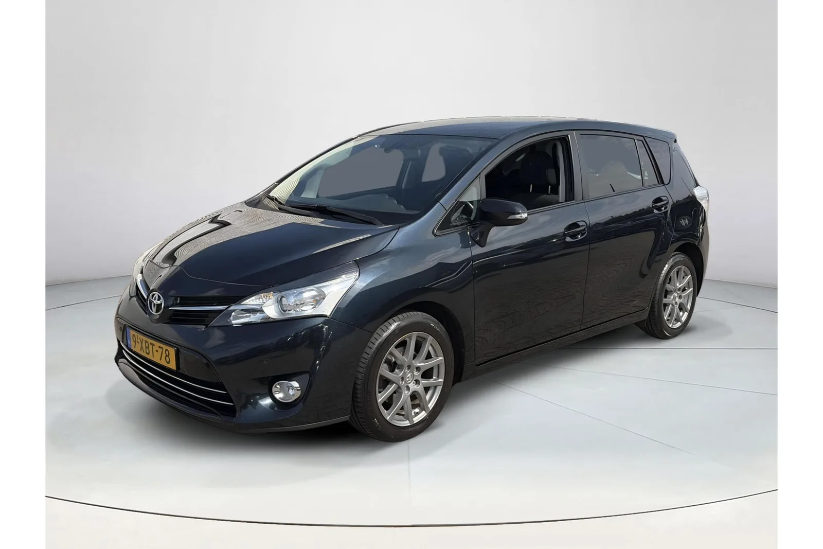 Toyota Verso (2014) — foto 1