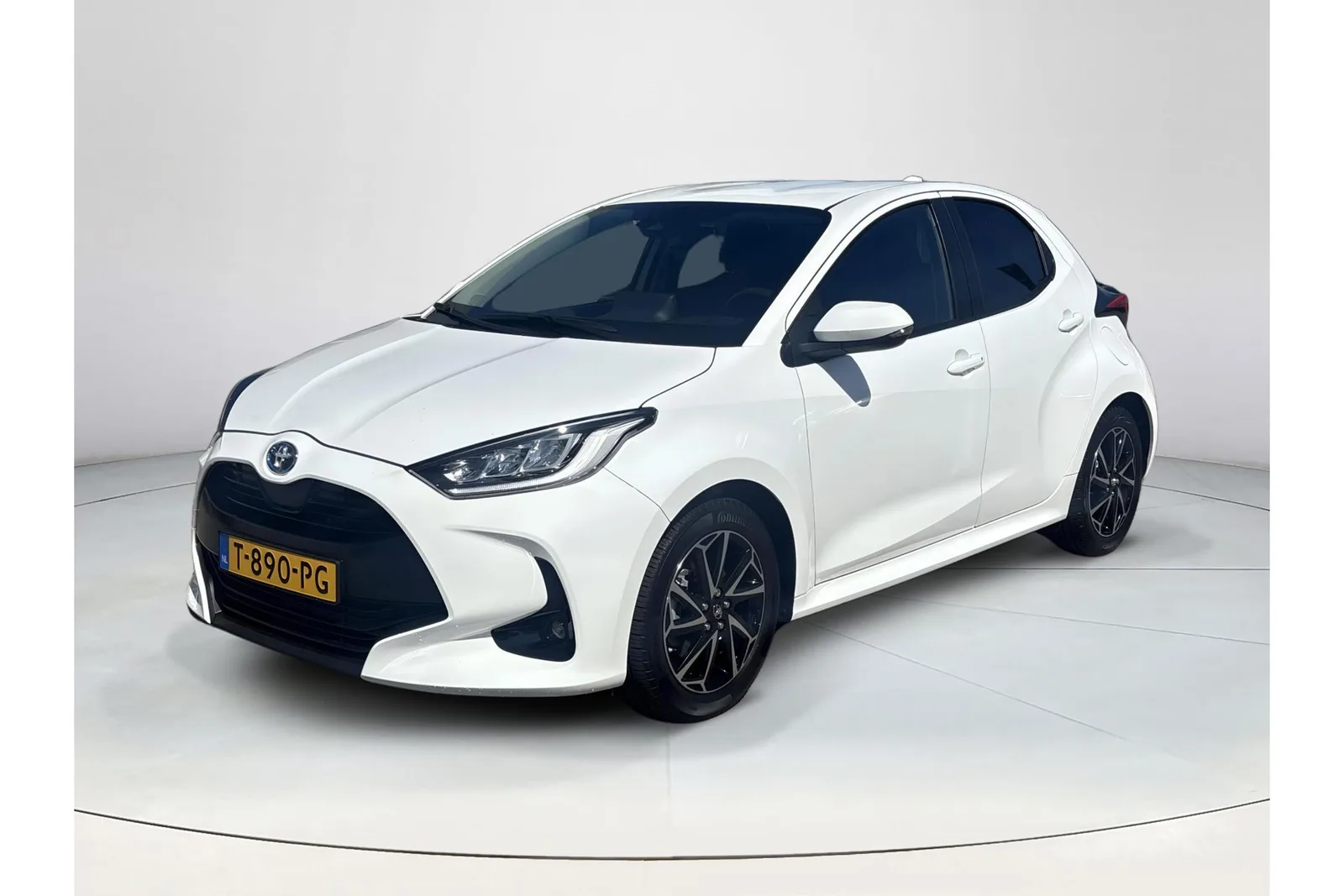 Toyota Yaris (2023) — foto 1