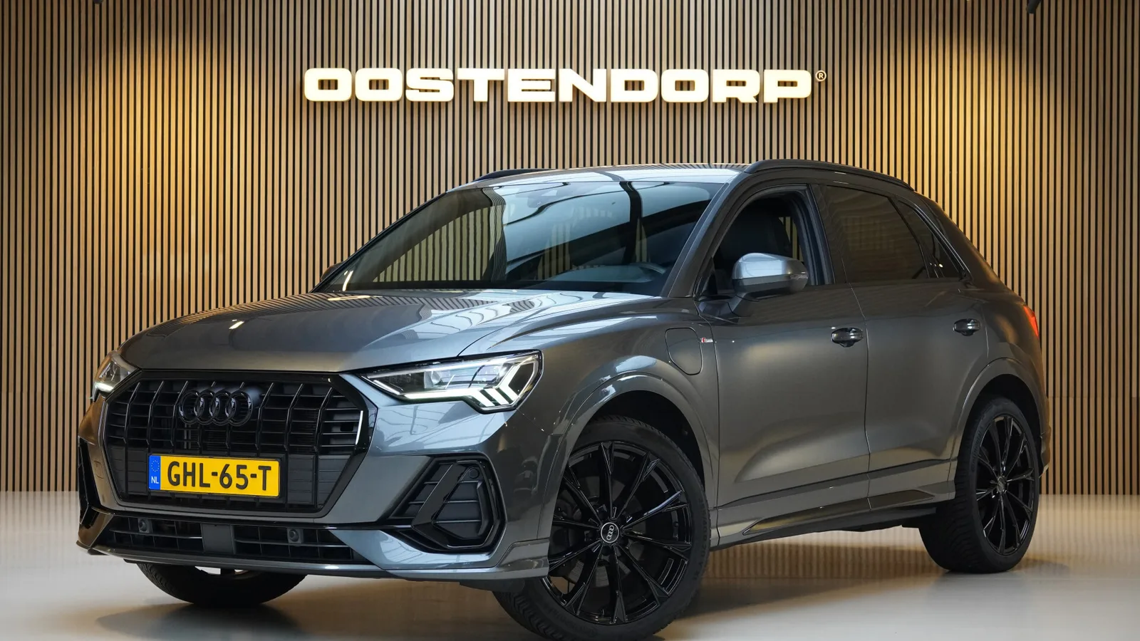 Audi Q3 (2021) — foto 1
