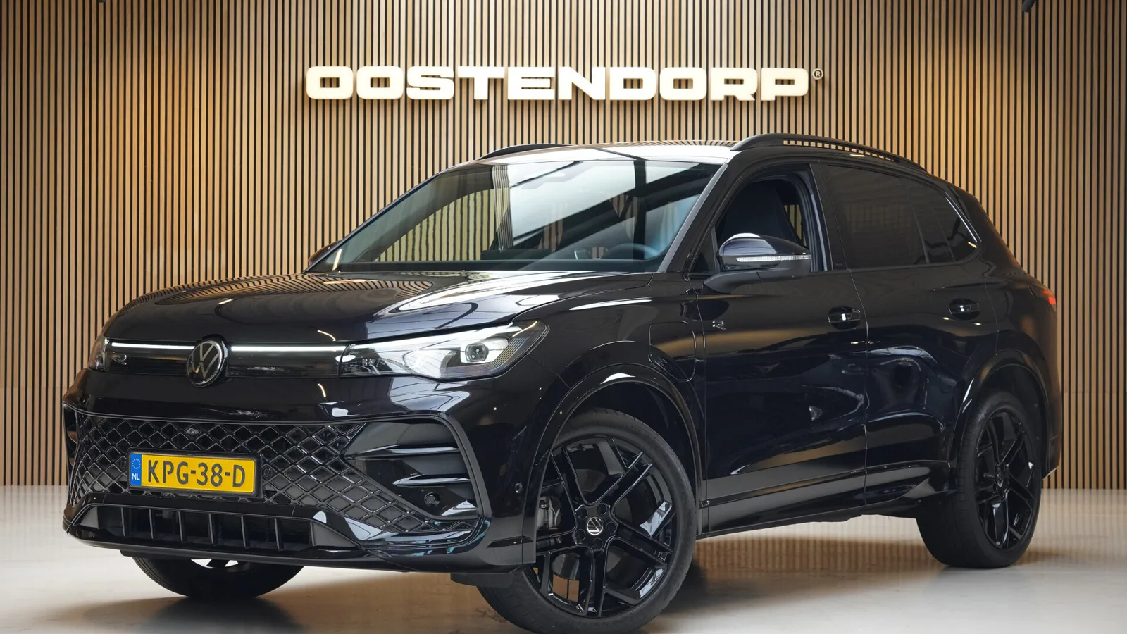 Volkswagen Tiguan (2024) — foto 1