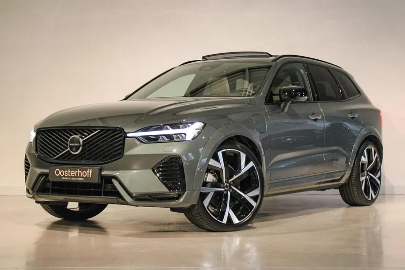 Volvo XC60 (2025)