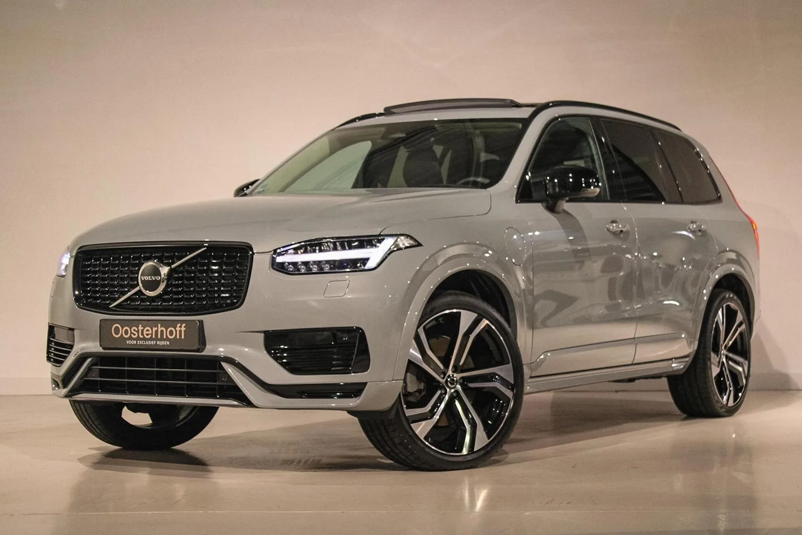 Volvo XC90 (2024) — foto 1