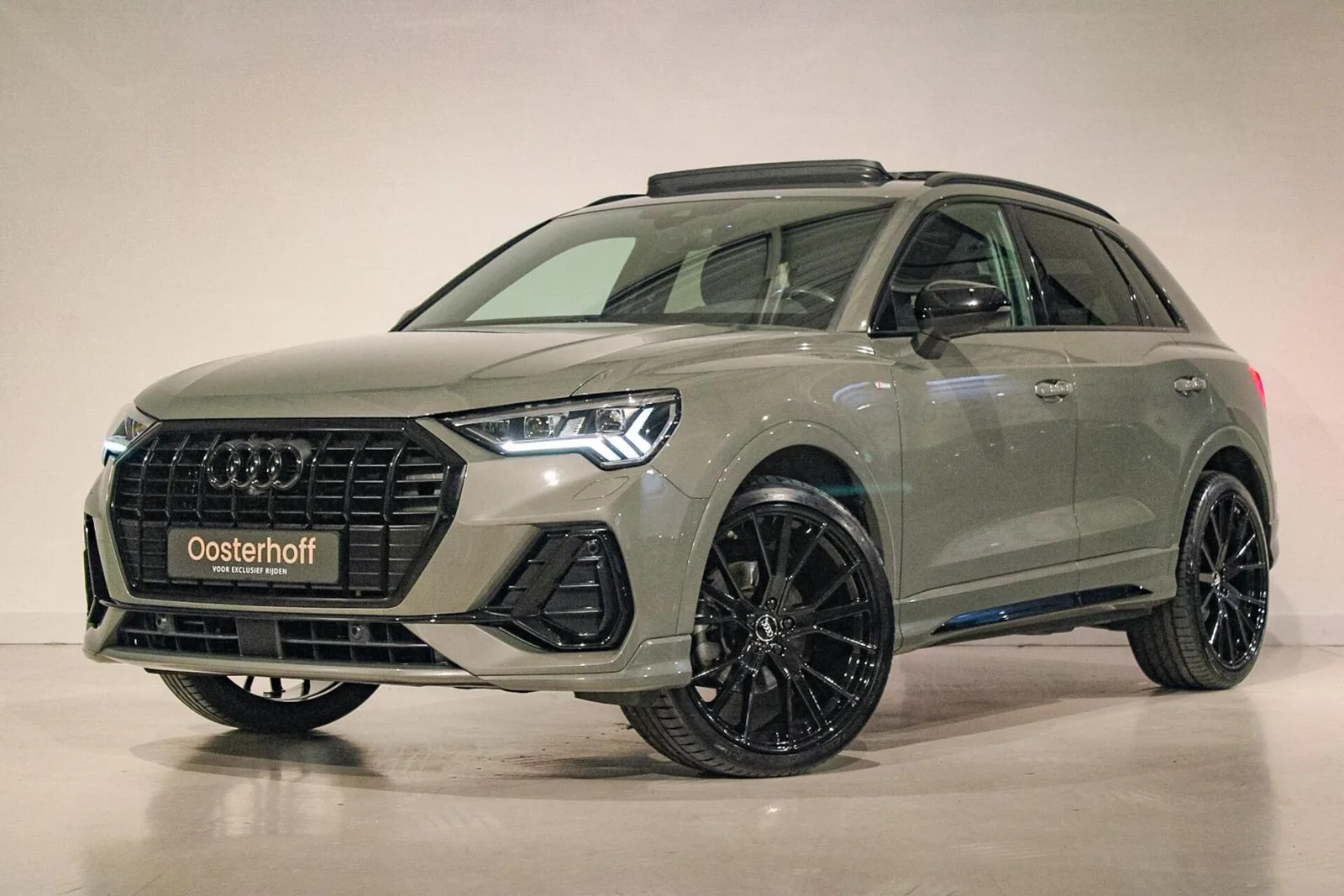 Audi Q3 (2021) — foto 1