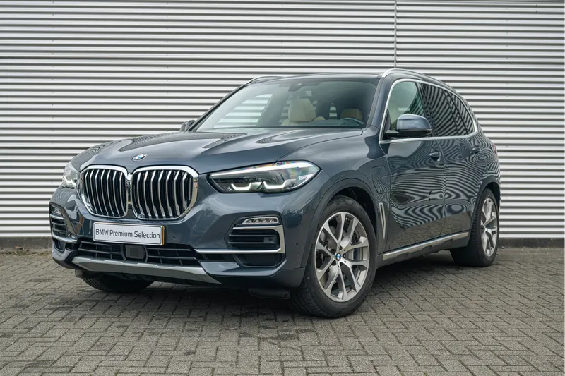 BMW X5 (2021)