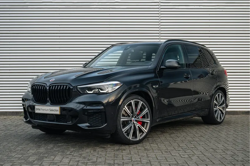 BMW X5 (2023)