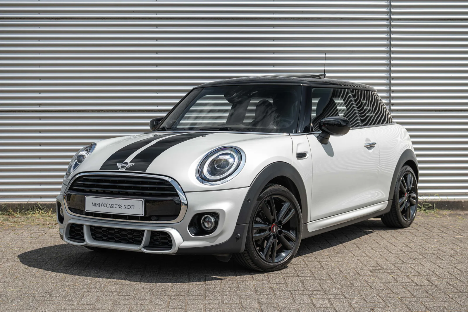 MINI Hatchback (2020) — foto 1