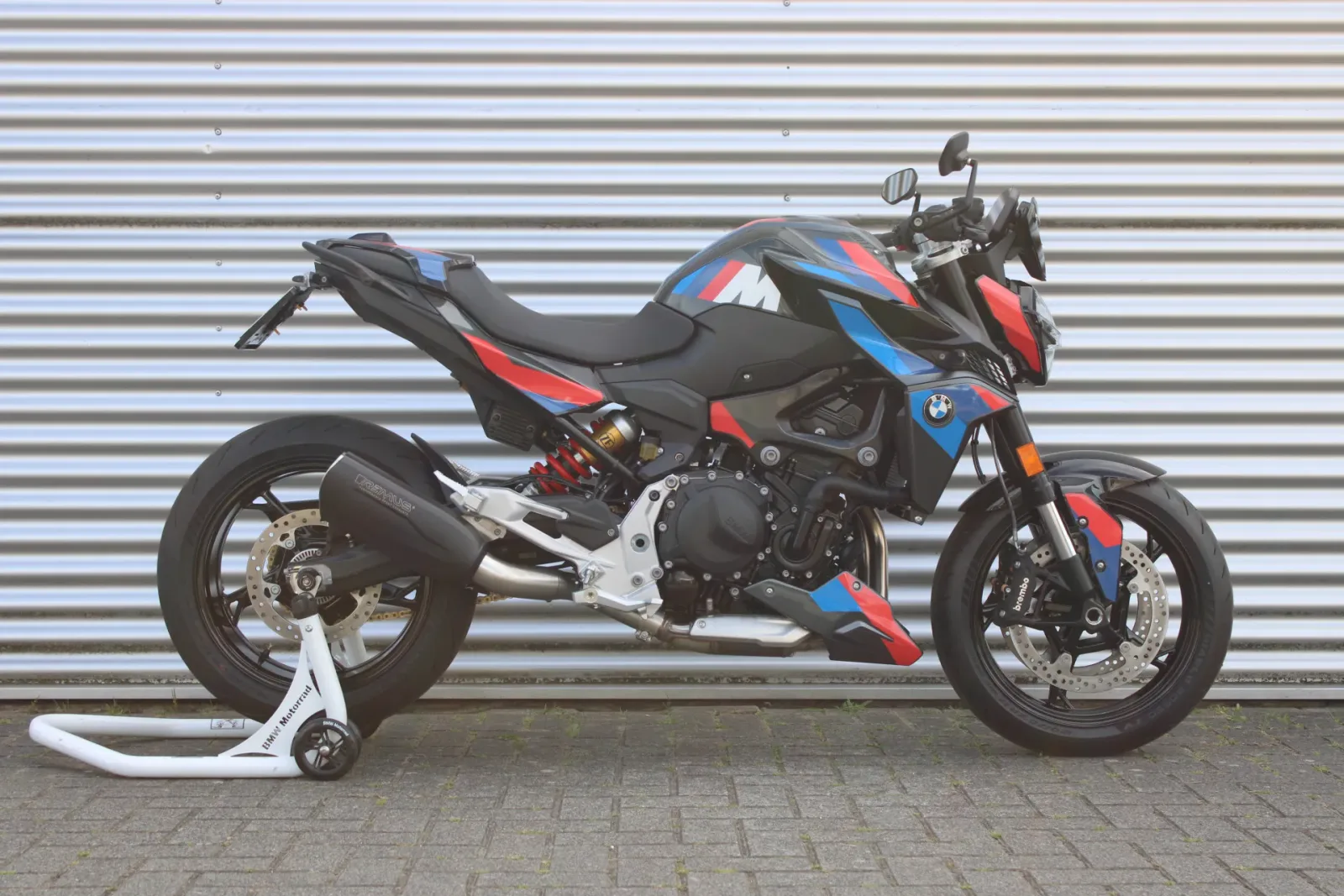 BMW F 900 R (2026) — foto 1