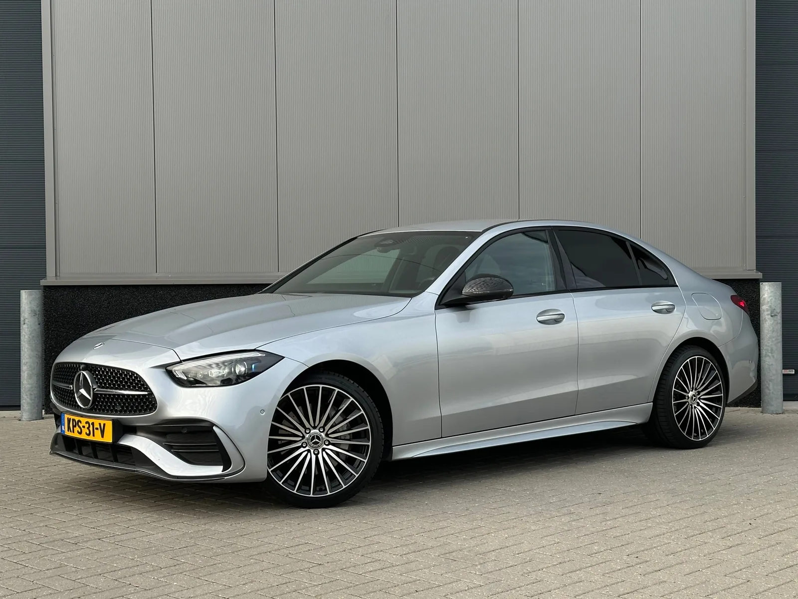 Mercedes-Benz C-Klasse (2023) — foto 1