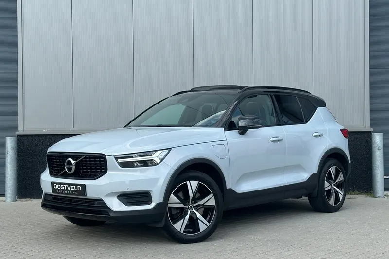 Volvo XC40 (2022)