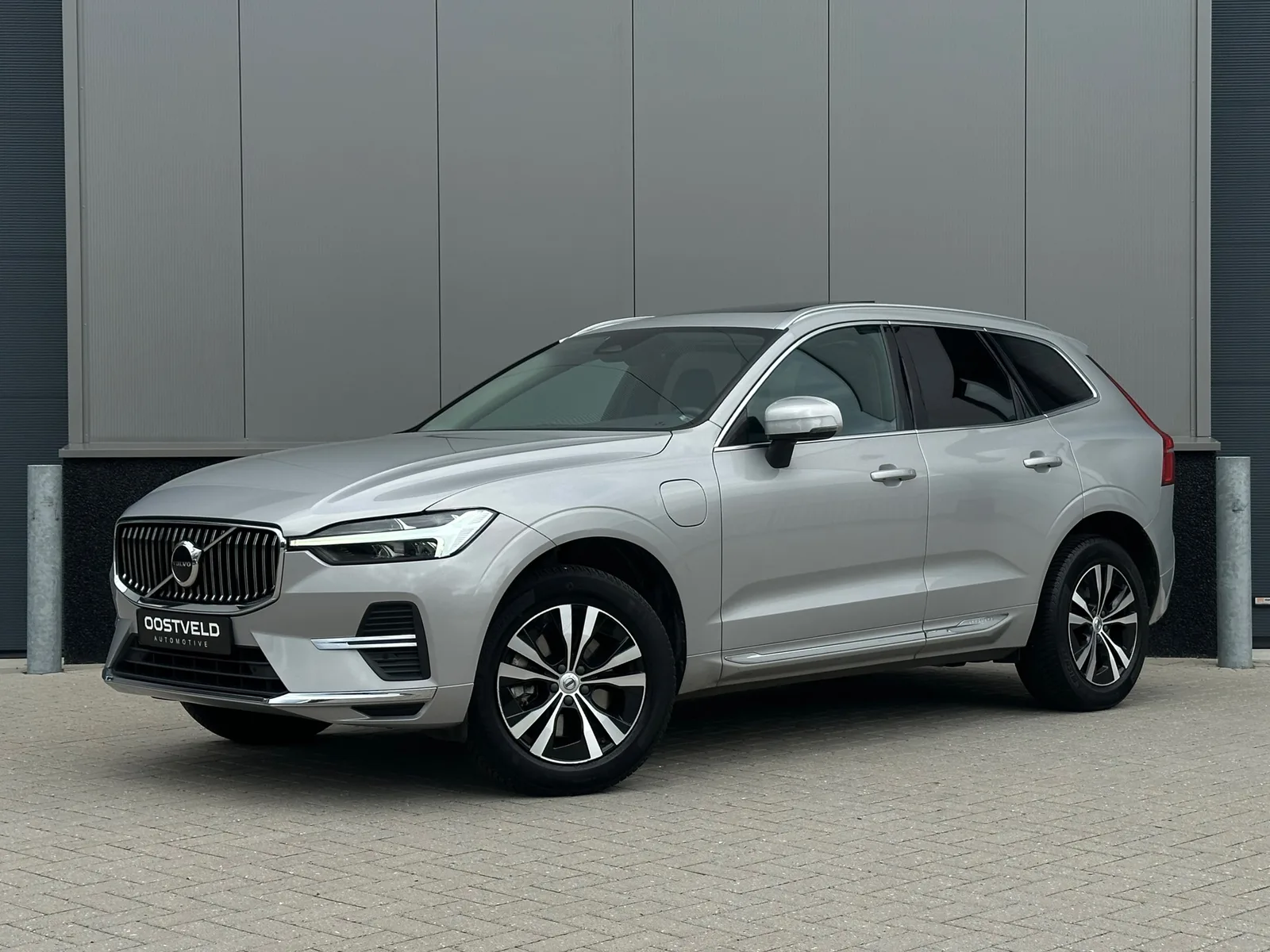 Volvo XC60 (2022) — foto 1