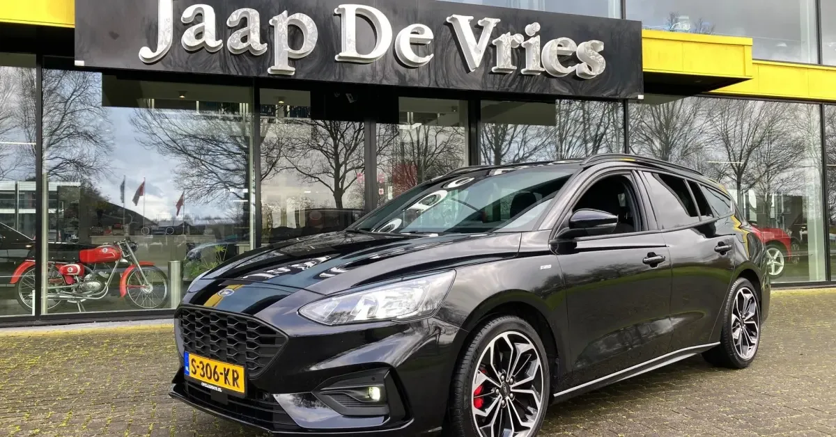 Ford Focus (2021) — foto 1