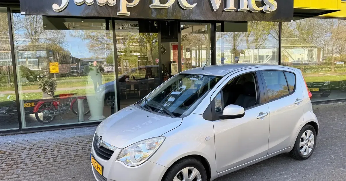 Opel Agila (2010) — foto 1