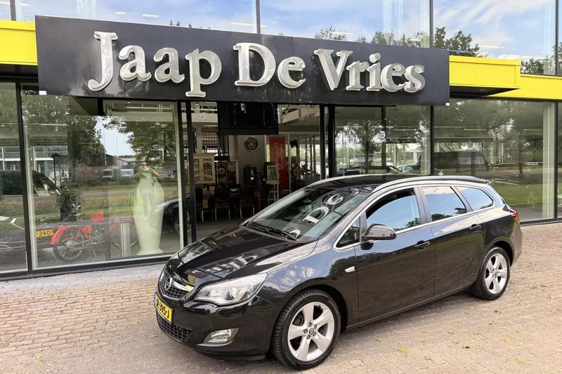 Opel Astra (2012)