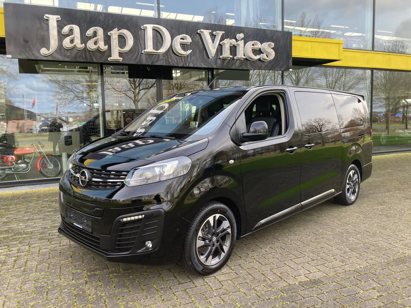 Opel Zafira-e Life (2020) — foto 1