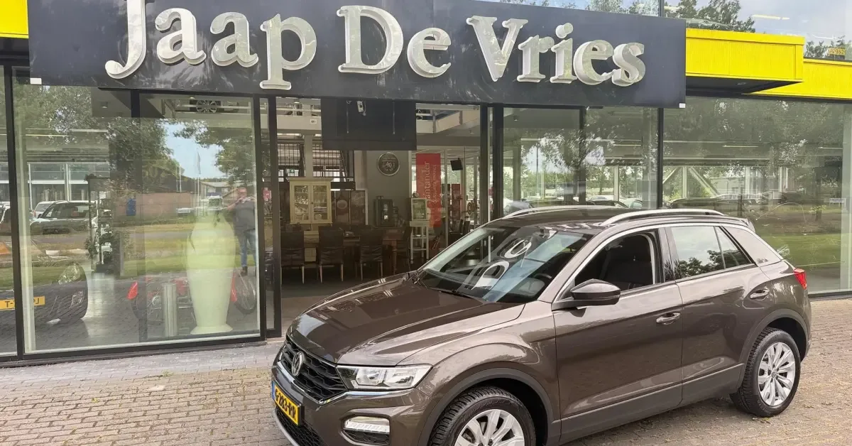 Volkswagen T-Roc (2019) — foto 1