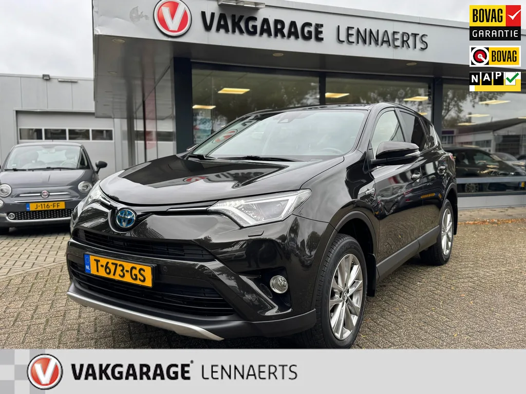 Toyota RAV4 (2017) — foto 1