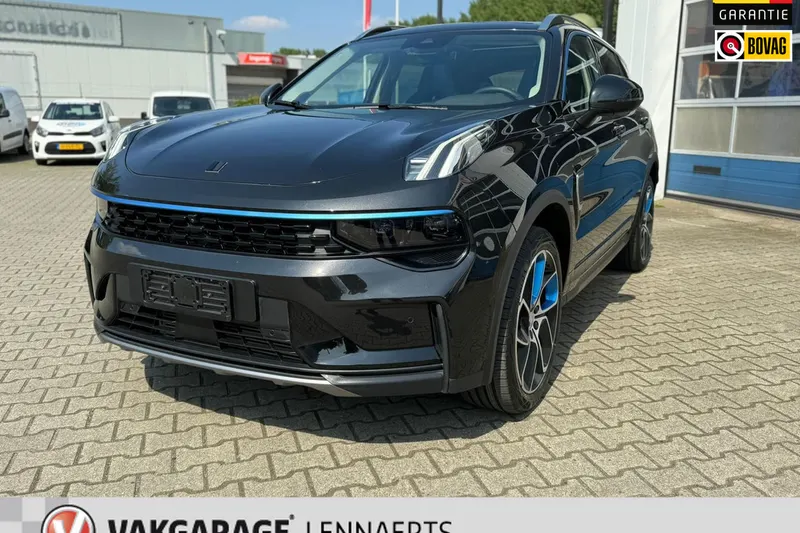 Lynk & Co 01 (2023)