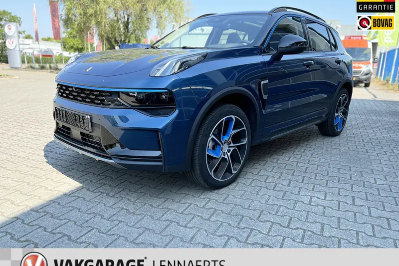 Lynk & Co 01 (2023)