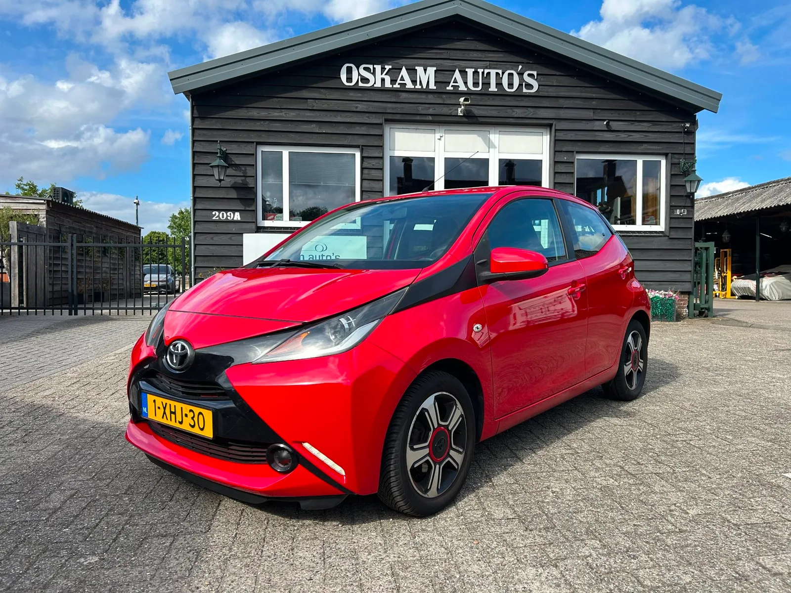 Toyota Aygo (2014) — foto 1