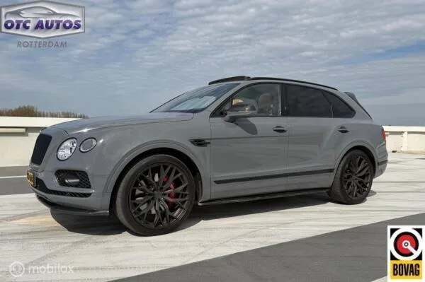 Bentley Bentayga (2016) — foto 1
