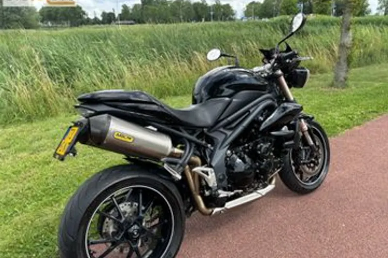 Triumph Speed Triple (2016)