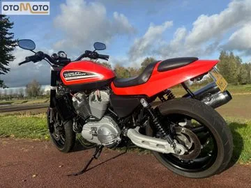 HARLEY-DAVIDSON SPORTSTER (2010) — foto 1